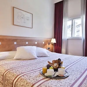 2* Hotel Acta Antibes