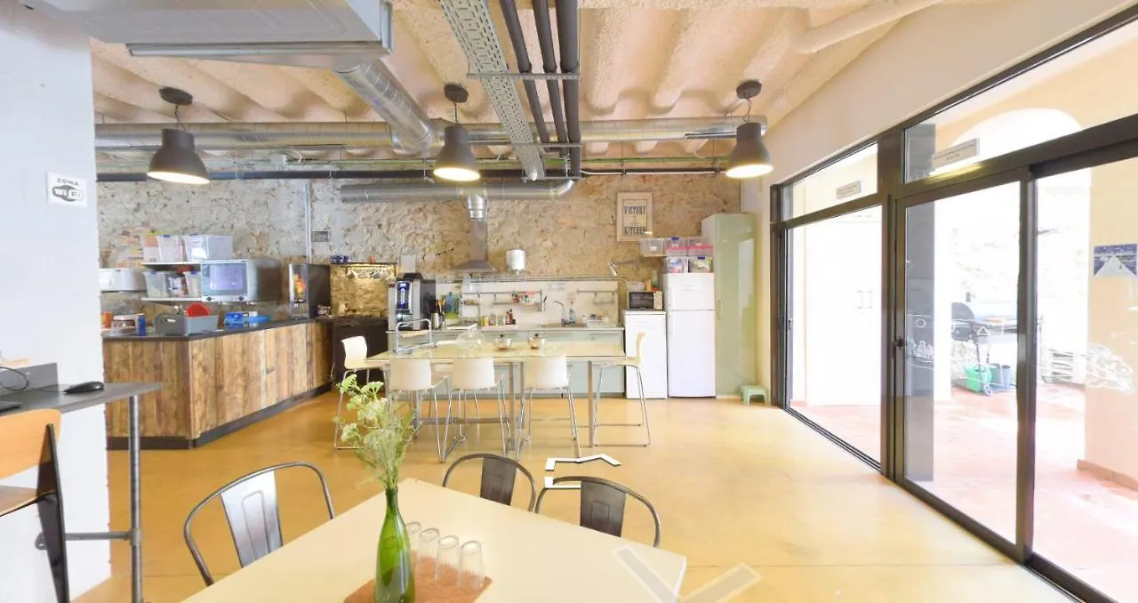 Ten To Go Hostel Barcelona