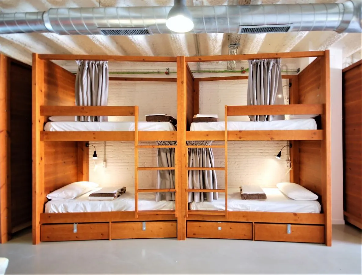 Ten To Go Hostel Barcelona Spain
