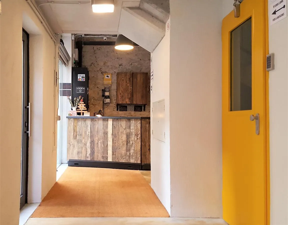 Ten To Go Hostel Barcelona Spain